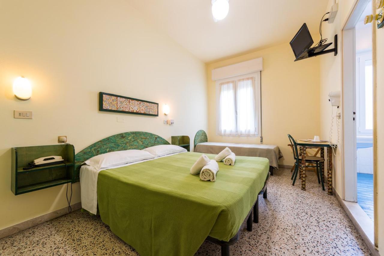Hotel Villa Rosa Чезенатико Екстериор снимка