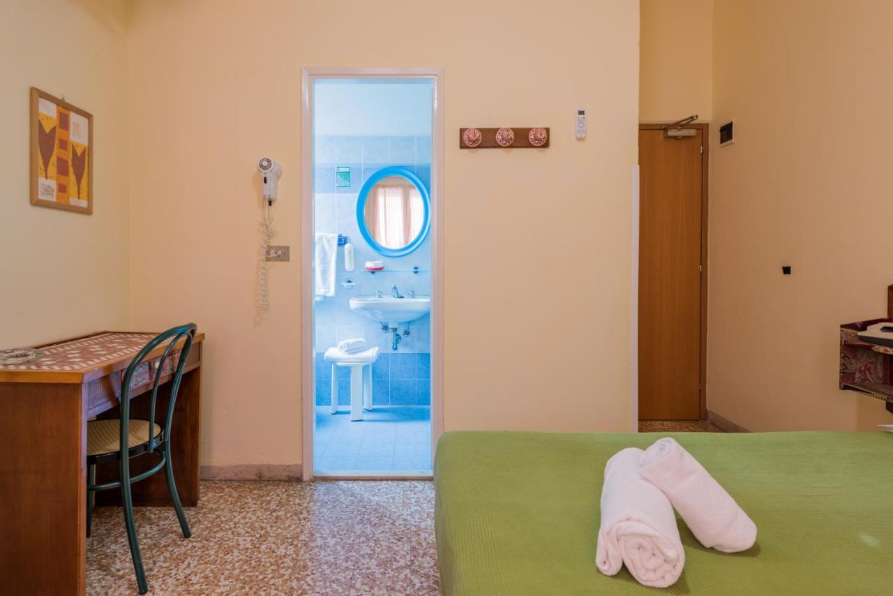 Hotel Villa Rosa Чезенатико Екстериор снимка