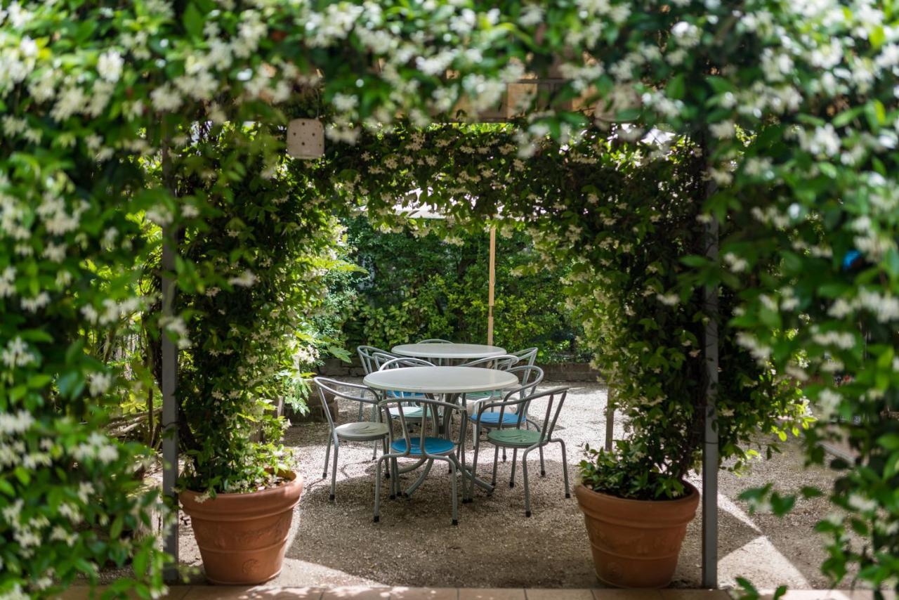 Hotel Villa Rosa Чезенатико Екстериор снимка